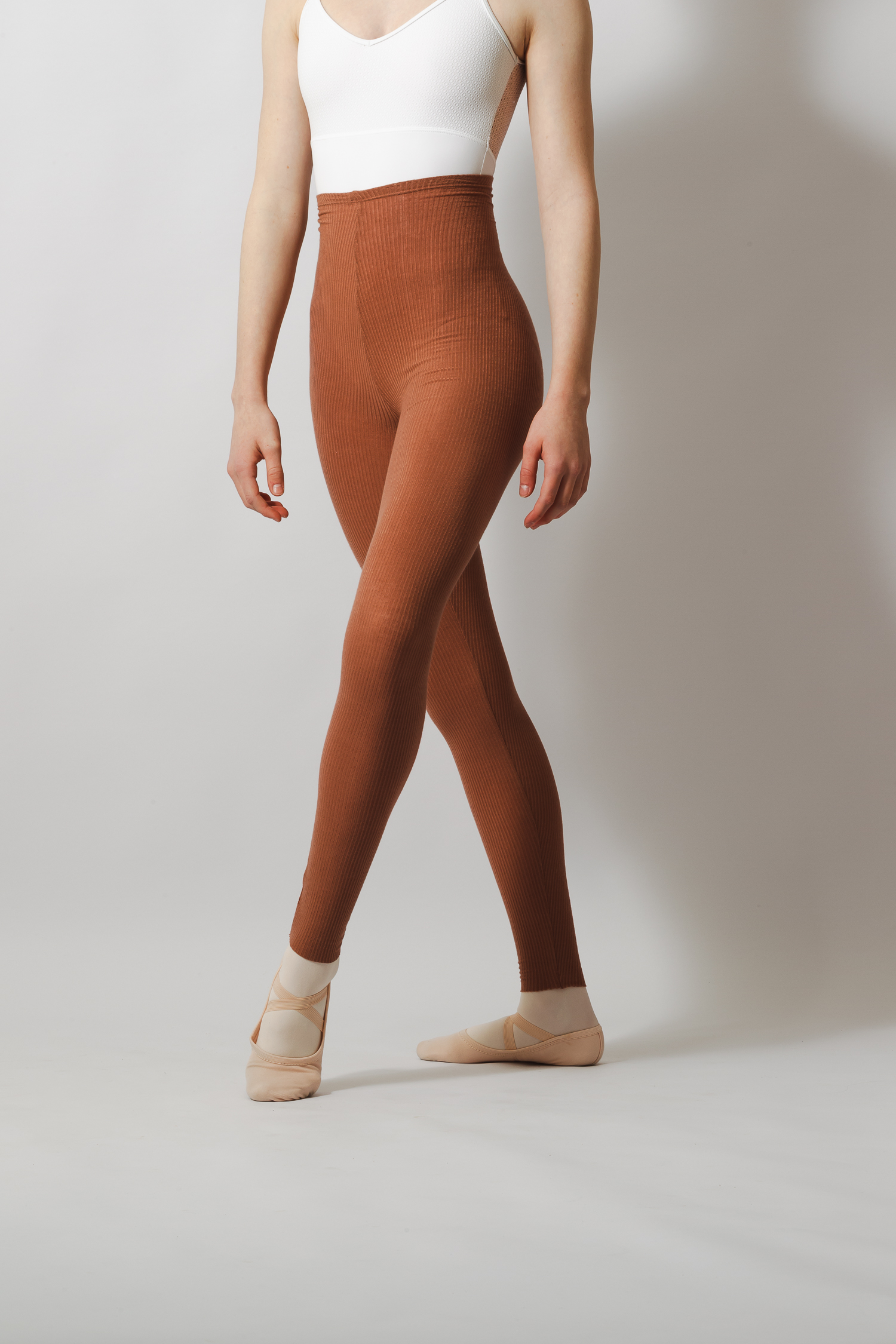 https://www.elianaballerina.com/wp-content/uploads/SMK-Tencel-Premium-Leggings-Terracotta-Eliana-Ballerina-1.jpg